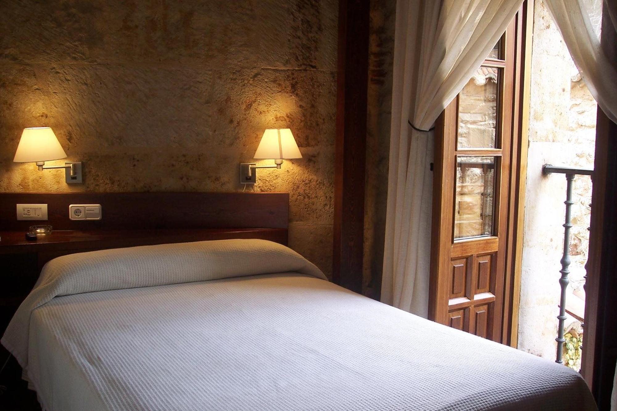 Hotel Microtel Placentinos Salamanca Eksteriør bilde