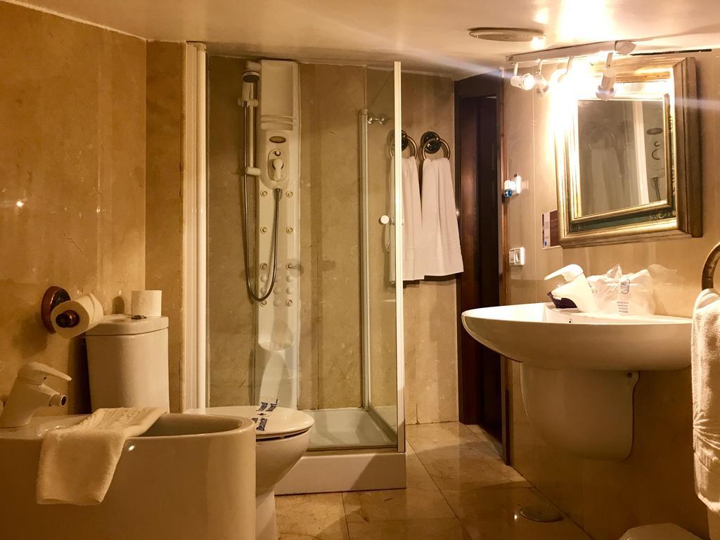 Hotel Microtel Placentinos Salamanca Eksteriør bilde